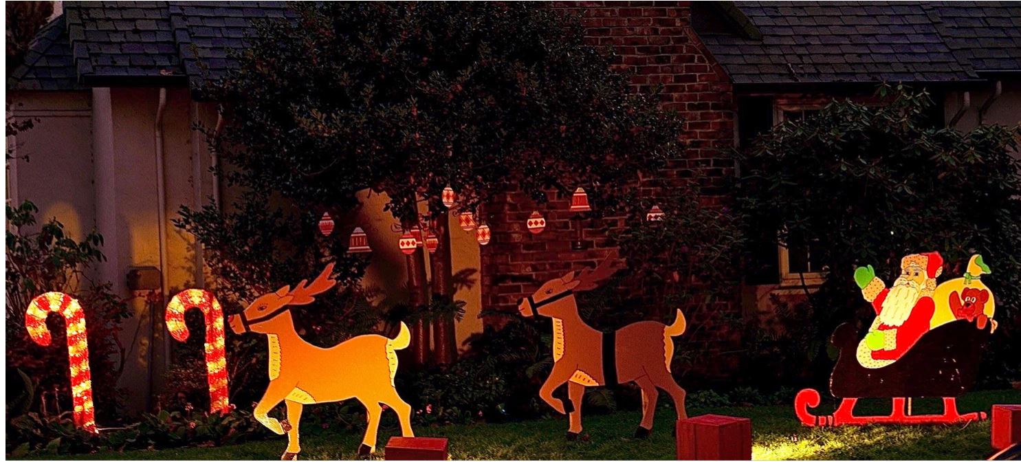 christmastreelane2 The Three Tomatoes